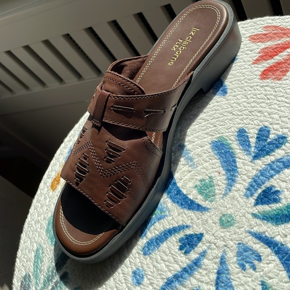Liz Claiborne Flex Sandal NWOT - Picture 4 of 5